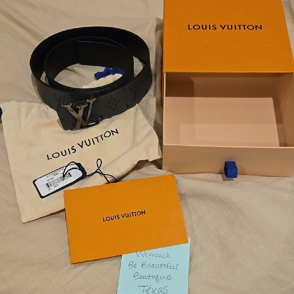 Louis Vuitton Men's Gray /Black Monogram Belt-Reversible